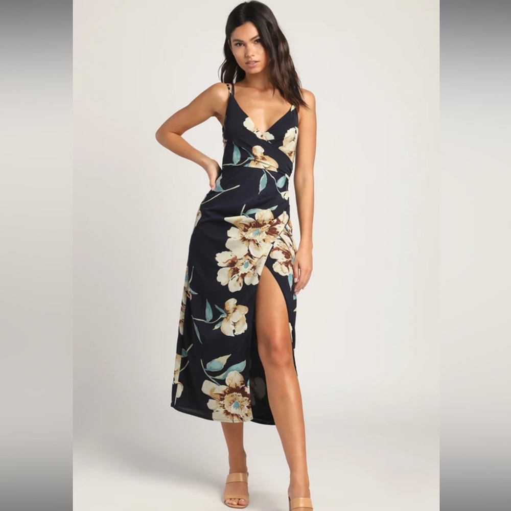 Lulus Draw You Close Dress M